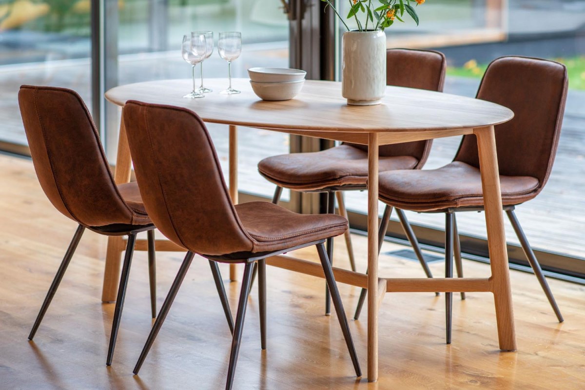 Jacobsen Oak Oval Dining Table Jacobsen Oak Oval Dining Table