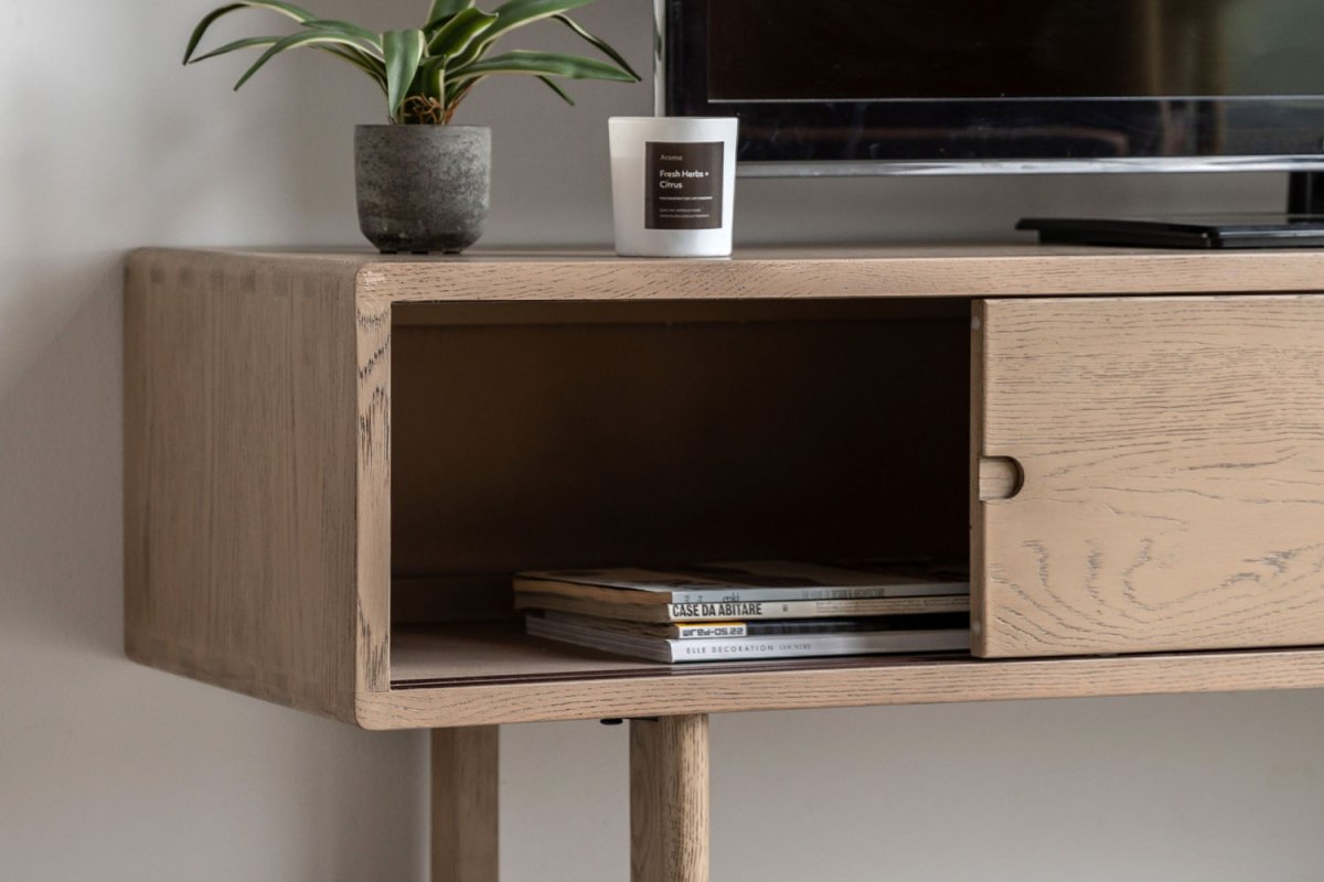 Cadoc Smoked Oak Media Unit Cadoc Smoked Oak Media Unit