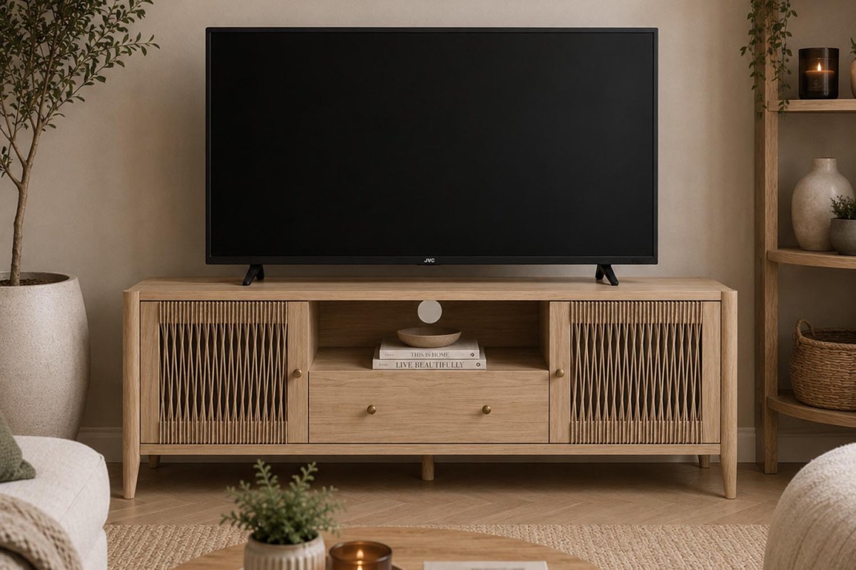 Rushworth Oak 160cm TV Unit Rushworth Oak 160cm TV Unit