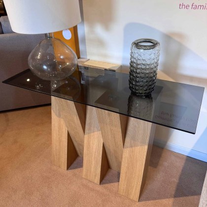 Showroom Clearance: Impulsus Console Table