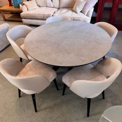 Showroom Clearance: Castelo Round Extending Dining Table