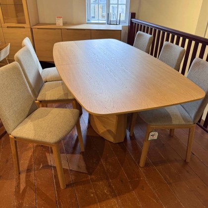 Showroom Clearance: Skovby SM117 Extending Dining Table & 6x SM47 Flex Dining Chairs