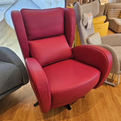 Showroom Clearance: Fama Romeo Swivel & Rocking Chair