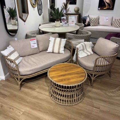 Showroom Clearance: Abbotsford Outdoor Lounge Set Showroom Clearance: Abbotsford Outdoor Lounge Set