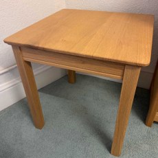 Showroom Clearance: Anbercraft Beaumont BMT05 Lamp Table with Solid Oak Top Showroom Clearance: Anbercraft Beaumont BMT05 Lamp Table with Solid Oak Top