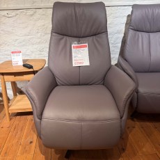 Showroom Clearance: Himolla Stratus Large 3 Motor Swivel Recliner Chair