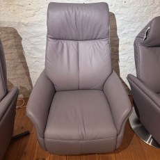 Showroom Clearance: Himolla Stratus Medium Manual Swivel Recliner Chair with Star Base
