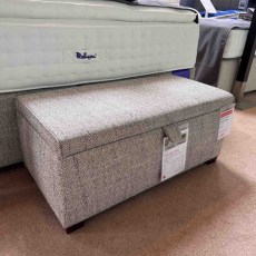 Showroom Clearance: Relyon 90cm Blanket Box Showroom Clearance: Relyon 90cm Blanket Box