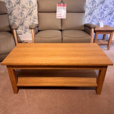 Showroom Clearance: Warwick Oak WN28S Coffee Table with Shelf