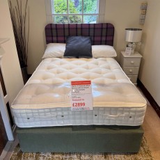 Showroom Clearance: Hypnos 4ft6 Alexandra Wool Mattress with 2+2 Drw Divan Base & Exeter Headboard Showroom Clearance: Hypnos 4ft6 Alexandra Wool Mattress with 2+2 Drw Divan Base & Exeter Headboard