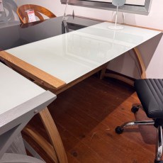 Showroom Clearance: Poise 130cm Wide Laptop Desk Showroom Clearance: Poise 130cm Wide Laptop Desk