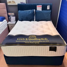 Showroom Clearance: 5ft Catherine Pocket 5000 2+2 Drawer Divan Set with Daria Headboard