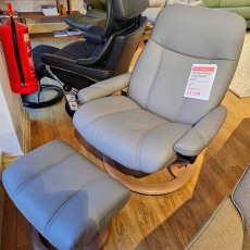 Showroom Clearance: Stressless Consul Large Chair & Stool