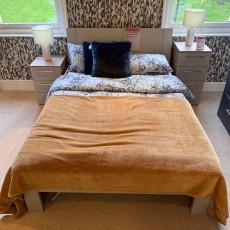 Showroom Clearance: Entremont 140x200cm Bedframe & Richmond 1000 Mattress