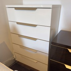Showroom Clearance: Sestino 5 Drawer Chest