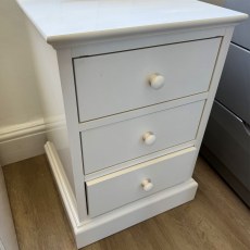 Showroom Clearance: Ashton White 3 Drawer Bedside Chest Showroom Clearance: Ashton White 3 Drawer Bedside Chest