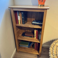 Showroom Clearance: Lynton Oak Narrow 3ft High Bookcase Showroom Clearance: Lynton Oak Narrow 3ft High Bookcase