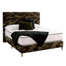 Enchanted House Cadeleigh Divan Set Enchanted House Cadeleigh Divan Set