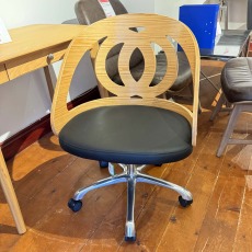 Showroom Clearance: Poise 606 Office Chair in Oak with Leather Seat Showroom Clearance: Poise 606 Office Chair in Oak with Leather Seat