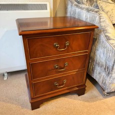 Showroom Clearance: Bradley Mahogany 724 3 Drawer Bedside Chest