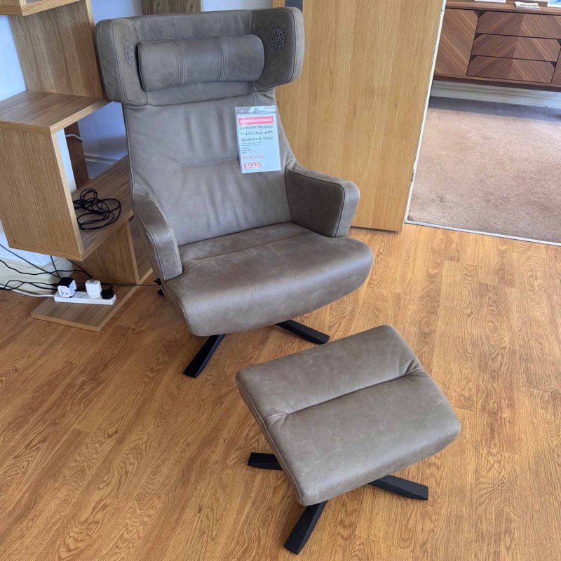 Showroom Clearance: Conform Myplace Swivel Chair with Speakers & Stool Showroom Clearance: Conform Myplace Swivel Chair with Speakers & Stool
