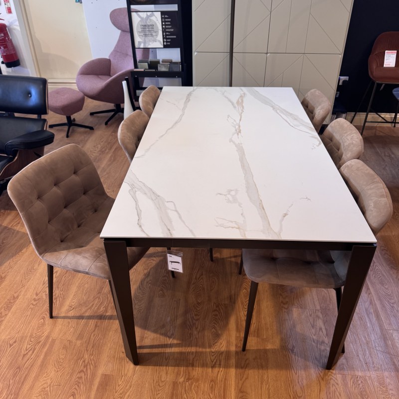 Showroom Clearance: Bontempi Chef 190-270cm Extending Dining Table & 6x Kuga Dining Chairs Showroom Clearance: Bontempi Chef 190-270cm Extending Dining Table & 6x Kuga Dining Chairs