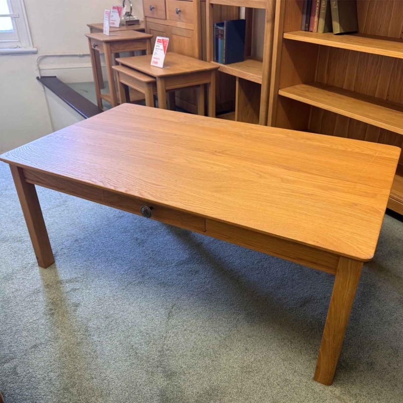 Showroom Clearance: Anbercraft Beaumont BMT06D Oak Large Coffee Table with Solid Oak Top Showroom Clearance: Anbercraft Beaumont BMT06D Oak Large Coffee Table with Solid Oak Top