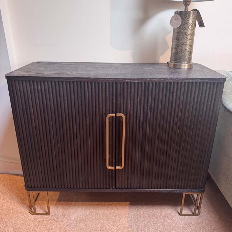 Showroom Clearance: Bargate Standard Sideboard Showroom Clearance: Bargate Standard Sideboard