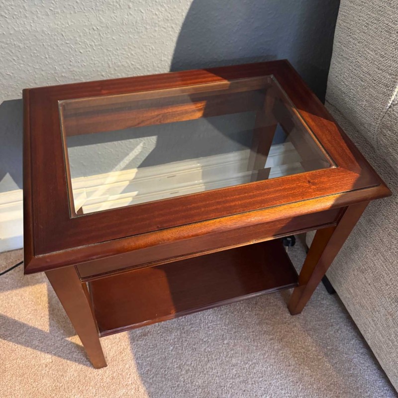 Showroom Clearance: Bradley Mellow Mahogany 827 Glass Top Lamp Table Showroom Clearance: Bradley Mellow Mahogany 827 Glass Top Lamp Table