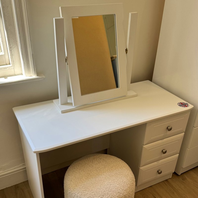 Showroom Clearance: Halesworth Dressing Table and Mirror Showroom Clearance: Halesworth Dressing Table and Mirror