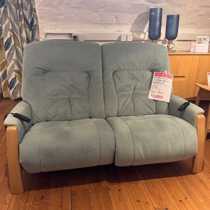 Showroom Clearance: Himolla Themse 2.5 Seater Electric Recliner Sofa Showroom Clearance: Himolla Themse 2.5 Seater Electric Recliner Sofa