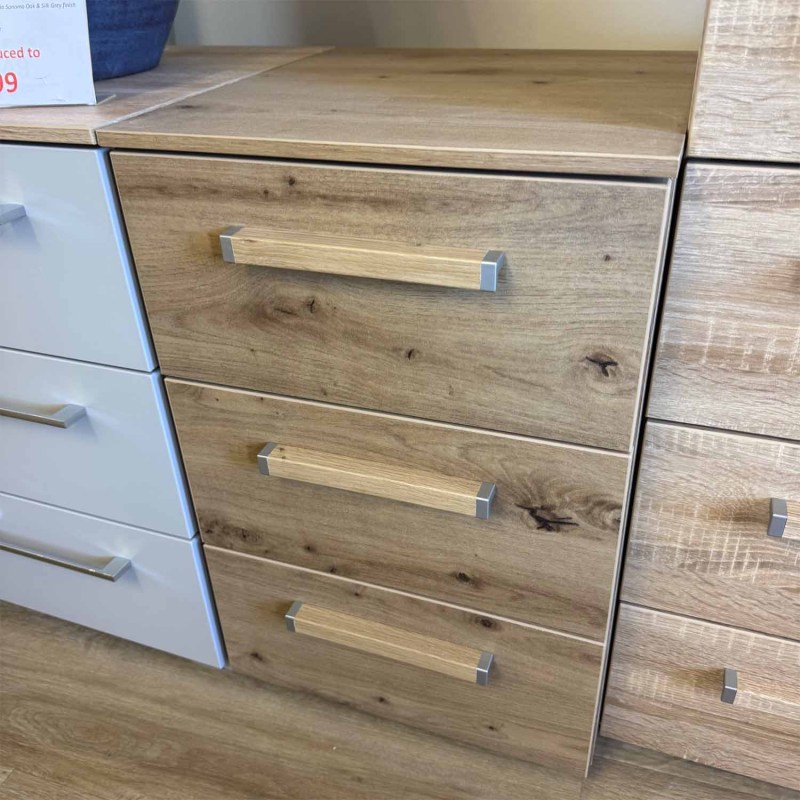 Showroom Clearance: Aldono A379L.6D35 3 Drawer Chest Showroom Clearance: Aldono A379L.6D35 3 Drawer Chest