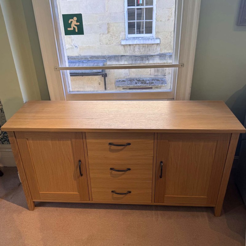 Showroom Clearance: Warwick Oak WN8 3 Drawer Sideboard Showroom Clearance: Warwick Oak WN8 3 Drawer Sideboard