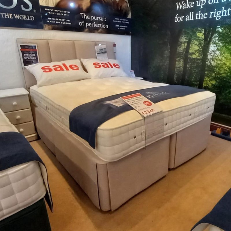Showroom Clearance: Hypnos 5ft Northgate Ortho Hideaway Divan Set with Francesca Headboard Showroom Clearance: Hypnos 5ft Northgate Ortho Hideaway Divan Set with Francesca Headboard