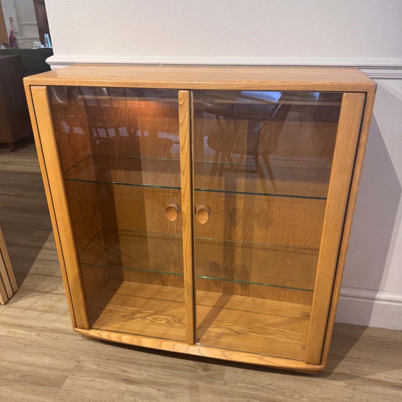 Showroom Clearance: Ercol 3845 Windsor Small Display Cabinet Showroom Clearance: Ercol 3845 Windsor Small Display Cabinet
