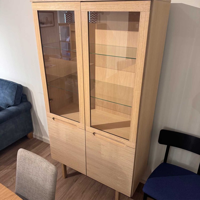 Showroom Clearance: Skovby SM307 Display Cabinet Inc. 2 LED Lights Showroom Clearance: Skovby SM307 Display Cabinet Inc. 2 LED Lights