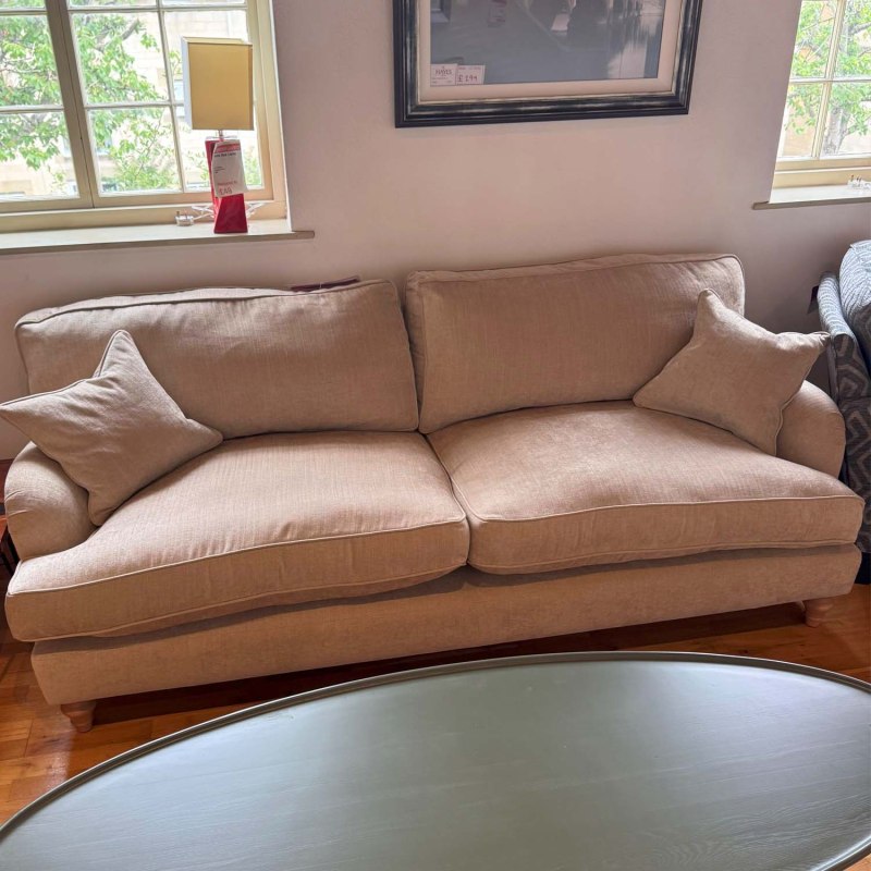 Showroom Clearance: Steed Oxford Sofa Showroom Clearance: Steed Oxford Sofa