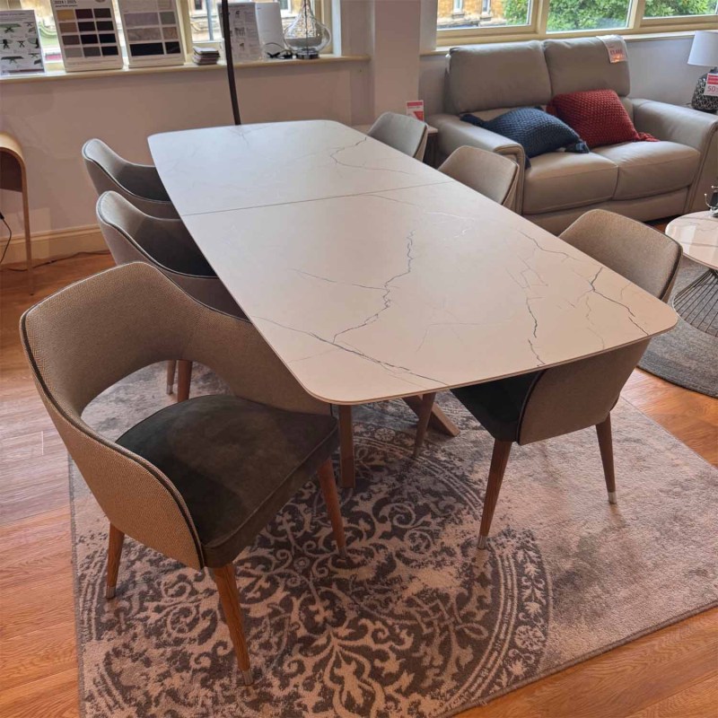 Showroom Clearance: Izeda 240-300cm Extending Dining Table & 6x Tavira Chairs Showroom Clearance: Izeda 240-300cm Extending Dining Table & 6x Tavira Chairs