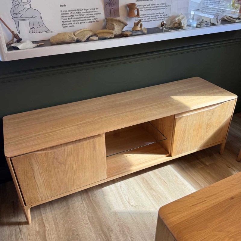 Showroom Clearance: Ercol 2654 Romana Open Wide IR TV Unit Showroom Clearance: Ercol 2654 Romana Open Wide IR TV Unit