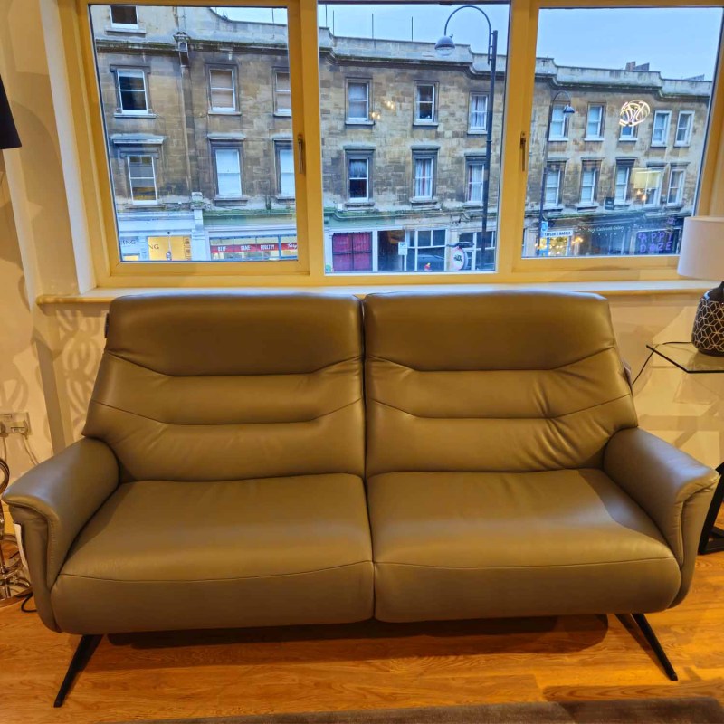 Showroom Clearance: Renatus 3 Seater Sofa with Electric Footrest Showroom Clearance: Renatus 3 Seater Sofa with Electric Footrest