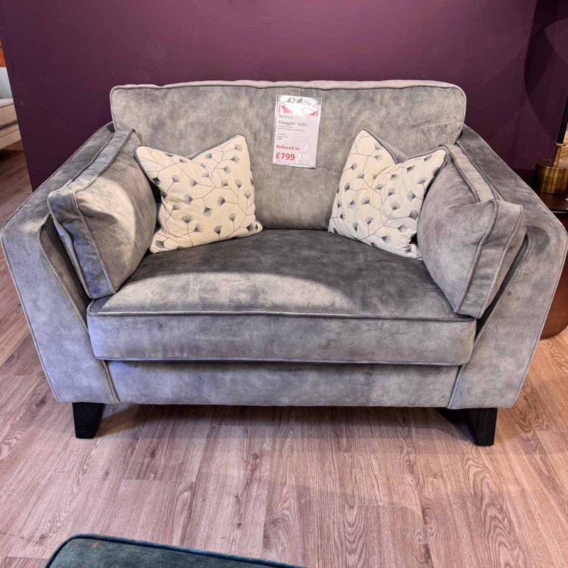 Showroom Clearance: Venice Snuggler Sofa Showroom Clearance: Venice Snuggler Sofa