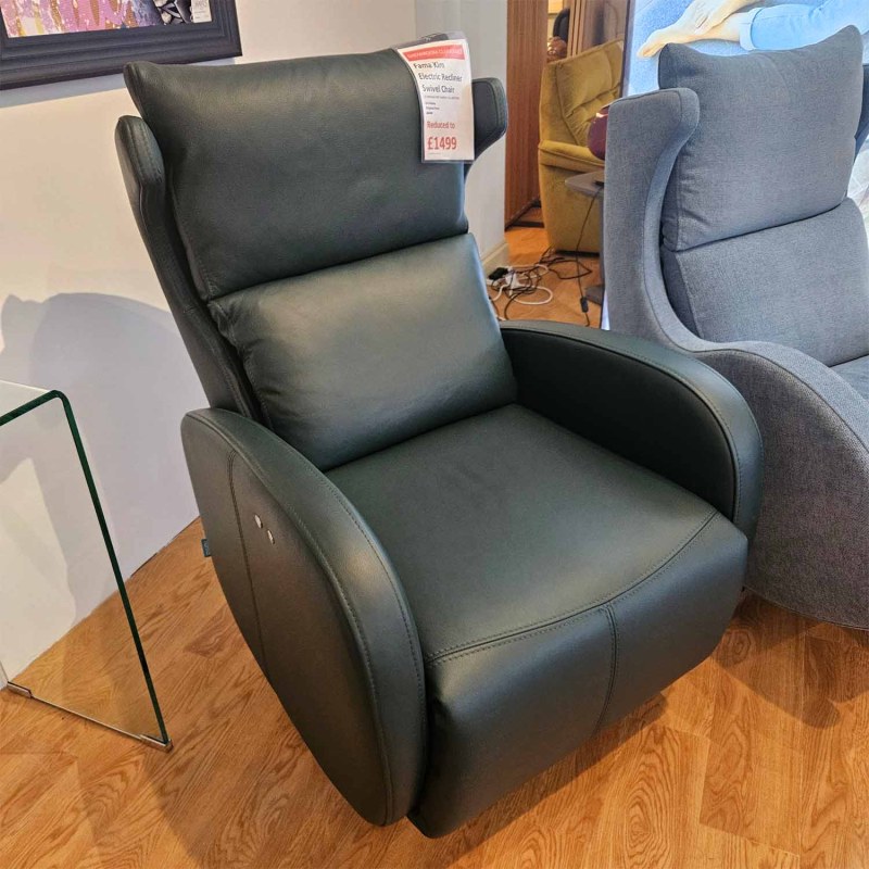 Showroom Clearance: Fama Kim Electric Recliner Swivel Chair Showroom Clearance: Fama Kim Electric Recliner Swivel Chair