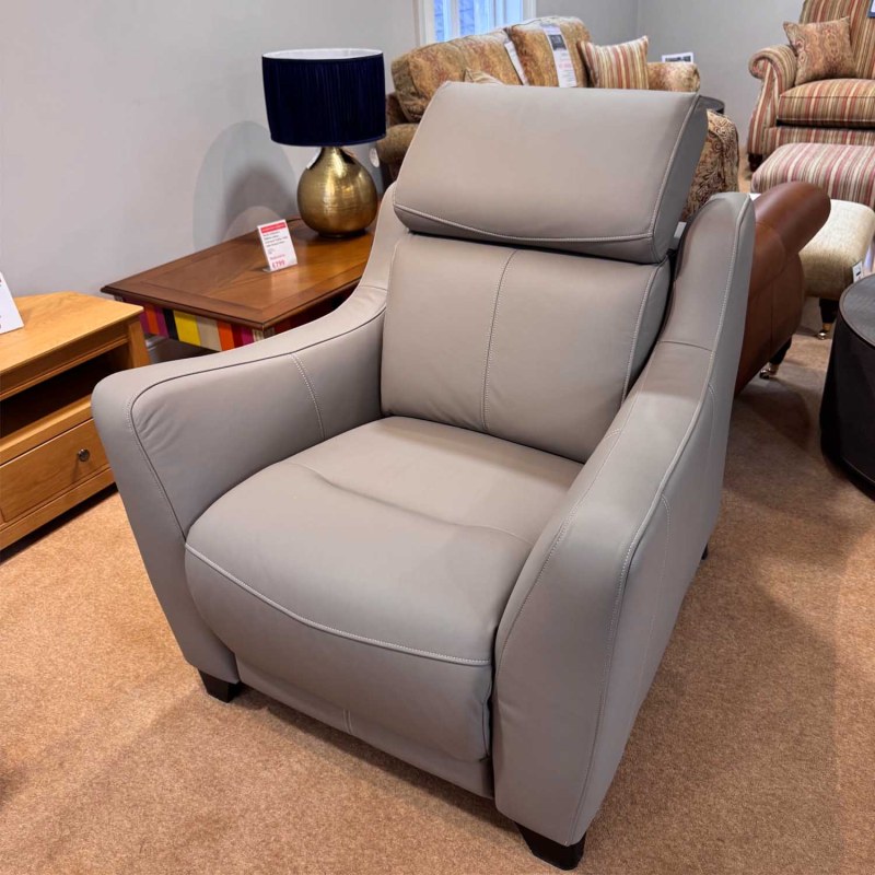 Showroom Clearance: Parker Knoll Berkeley Fixed Armchair Showroom Clearance: Parker Knoll Berkeley Fixed Armchair