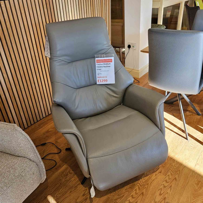 Showroom Clearance: Cassius Medium Electric Recliner Chair Showroom Clearance: Cassius Medium Electric Recliner Chair