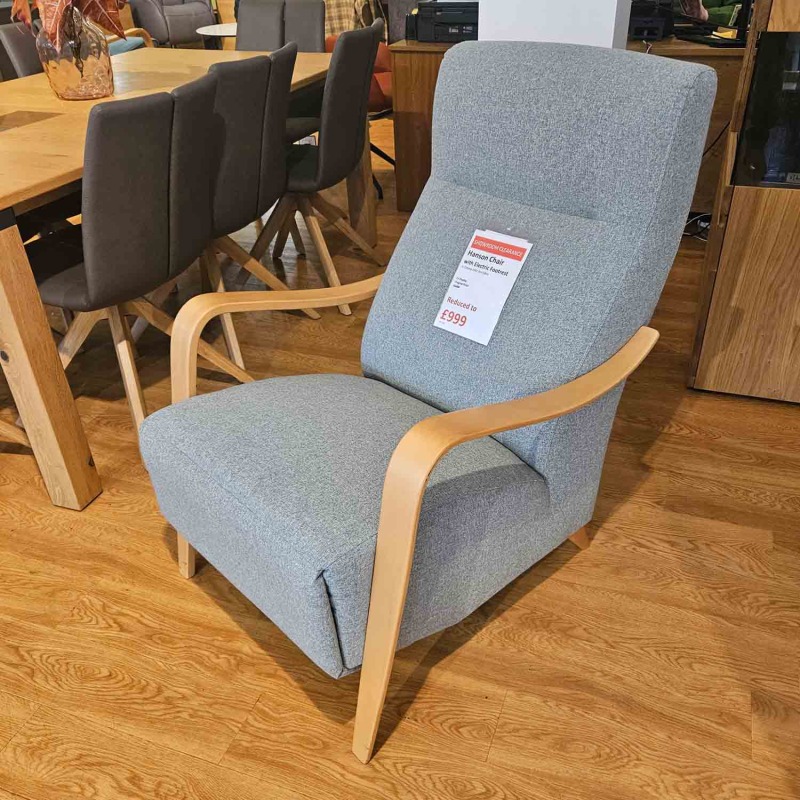 Showroom Clearance: Hanson Chair with Electric Footrest Showroom Clearance: Hanson Chair with Electric Footrest