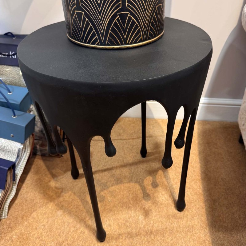 Showroom Clearance: 825199 Laila End Table Showroom Clearance: 825199 Laila End Table