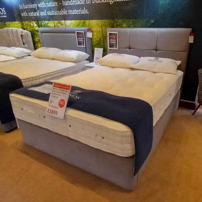Showroom Clearance: Hypnos 5ft Hedgemead Wool 2 Drawer Divan Set with Fiona Headboard Showroom Clearance: Hypnos 5ft Hedgemead Wool 2 Drawer Divan Set with Fiona Headboard