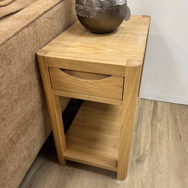 Showroom Clearance: Bergen Oak Compact Lamp Table Showroom Clearance: Bergen Oak Compact Lamp Table