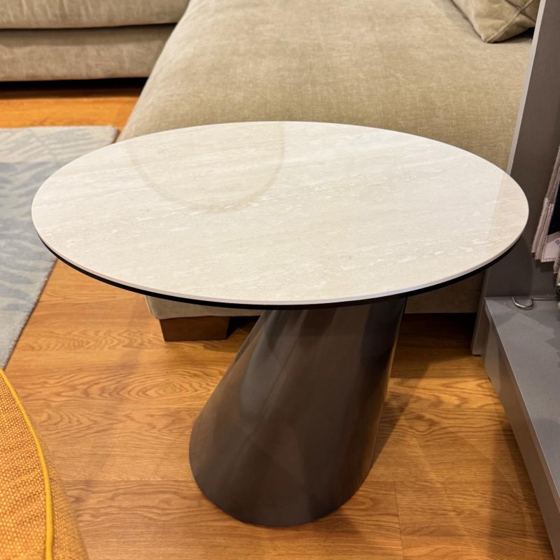 Showroom Clearance: Xavier Lamp Table Showroom Clearance: Xavier Lamp Table