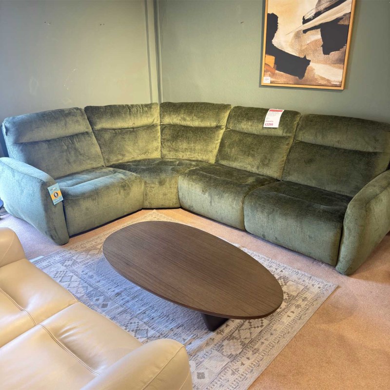 Showroom Clearance: Marsden Corner Sofa with 2 Power Recliner Seats Showroom Clearance: Marsden Corner Sofa with 2 Power Recliner Seats